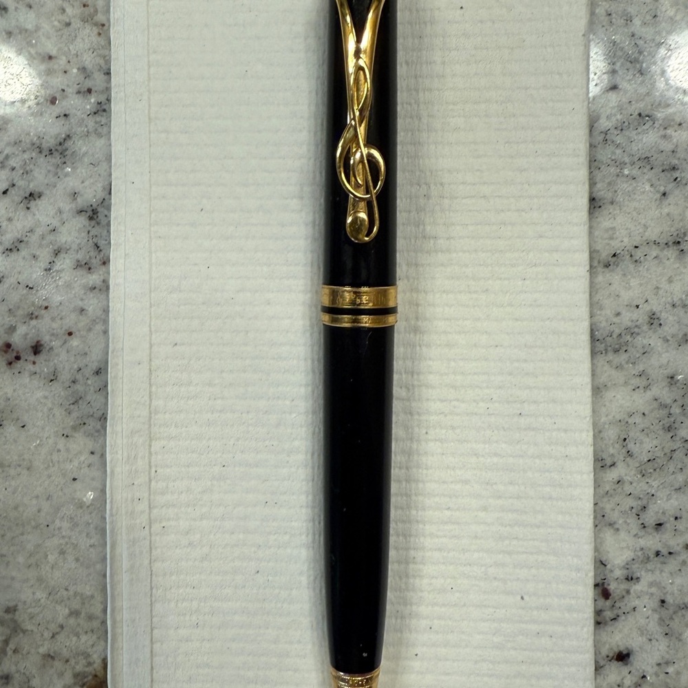 Mont Blanc Black and Gold Stationery Fountain Pen